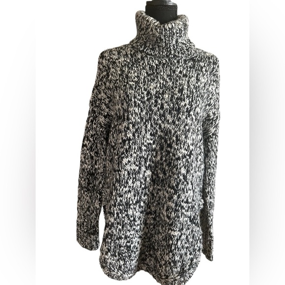 Treasure & Bond Black White Marled Chunky Knit Turtleneck Sweater Size Medium - Picture 2 of 8